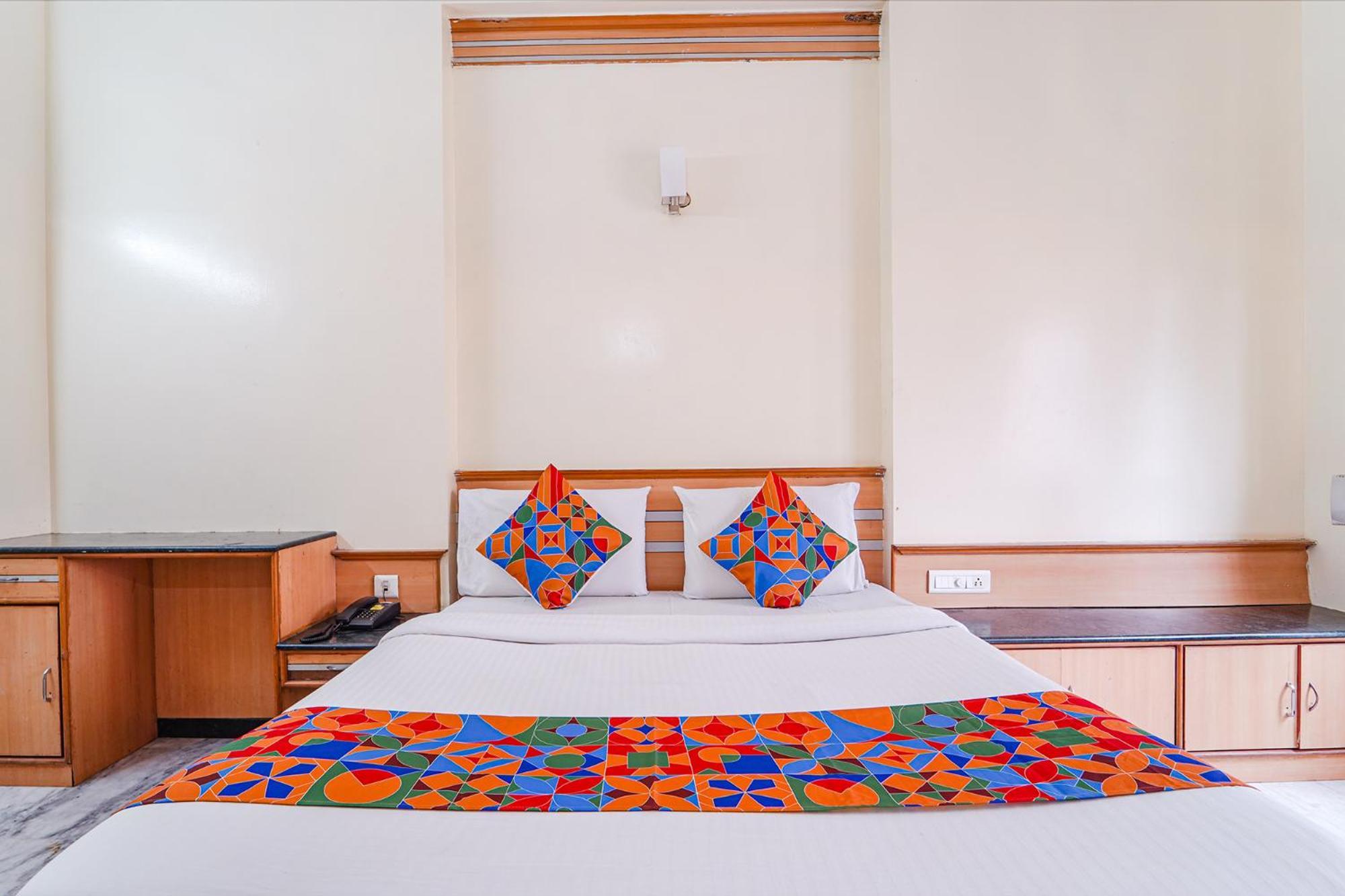 Fabhotel Ess Paradise - Nr Bus Stand Coimbatore Eksteriør bilde